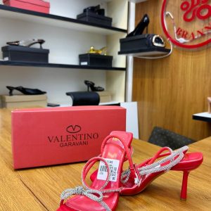 Luxury valentino heel
