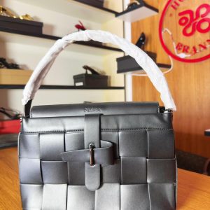 Luxury pedra bag