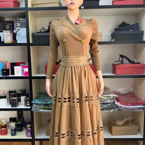 gown